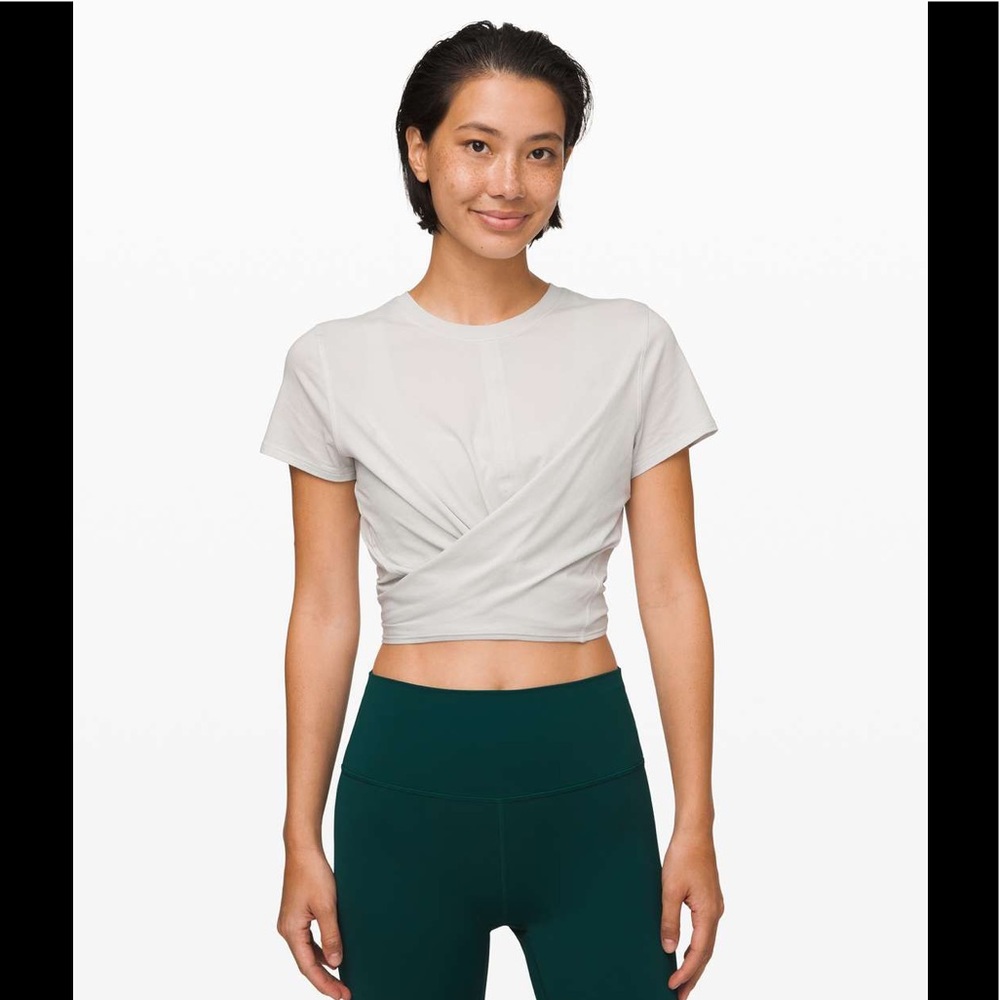 Lululemon time to restore shortsleeve!!